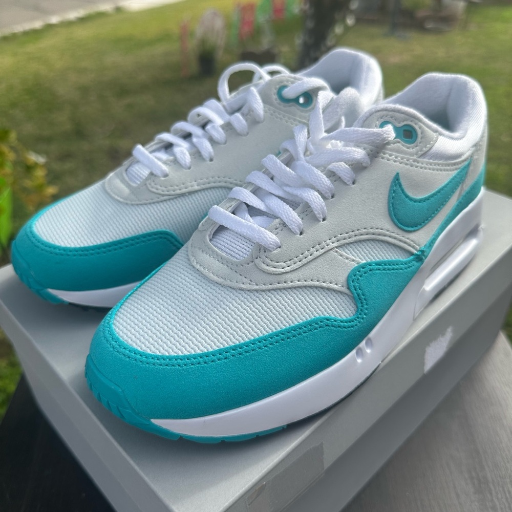 Nike Golf Shoes men 5 Women’s 6.5 White Teal NEW Spikeless Performance
